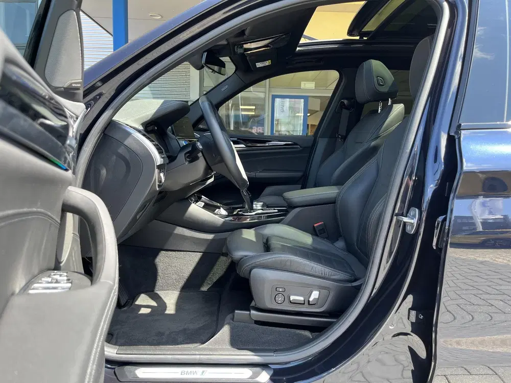 BMW iX3 High Executive 80 kWh uit 2021, foto 16