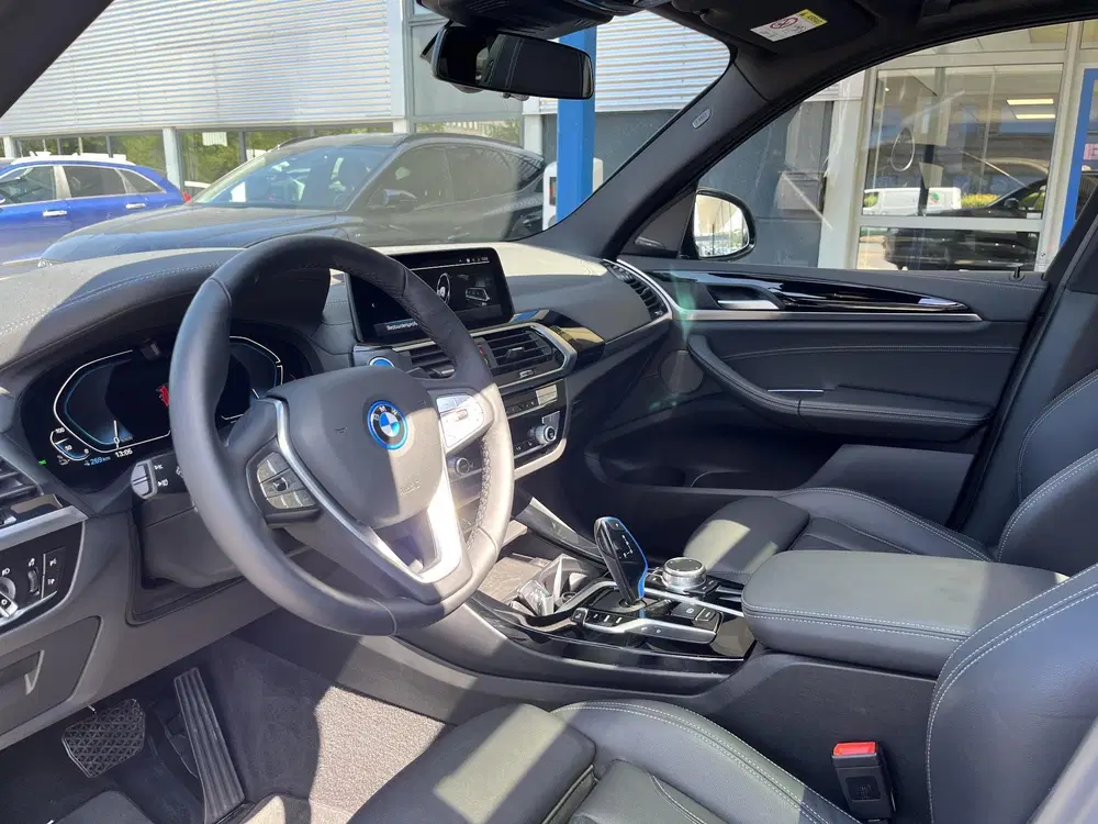 BMW iX3 High Executive 80 kWh uit 2021, foto 19