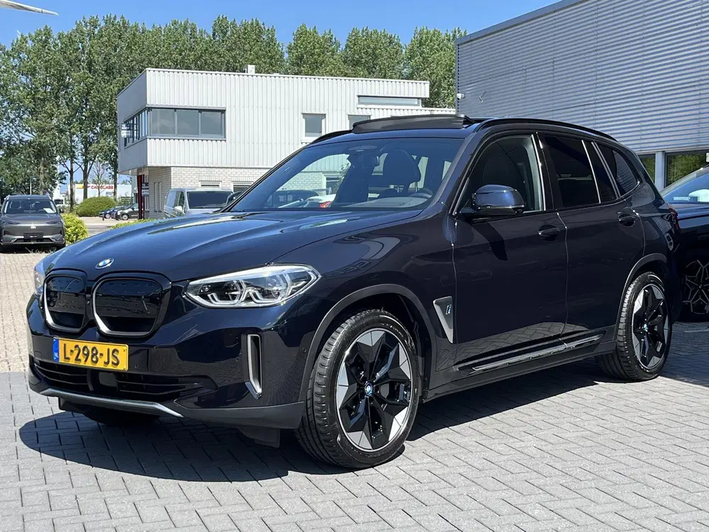 BMW iX3 High Executive 80 kWh uit 2021, foto 3