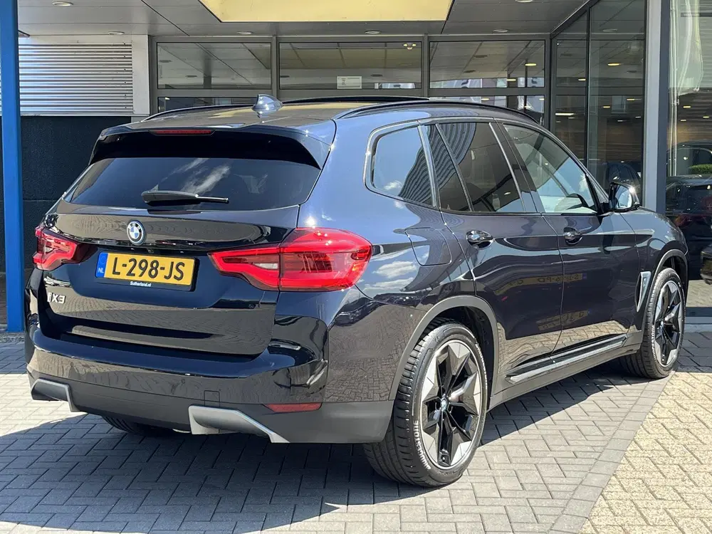 BMW iX3 High Executive 80 kWh uit 2021, foto 9