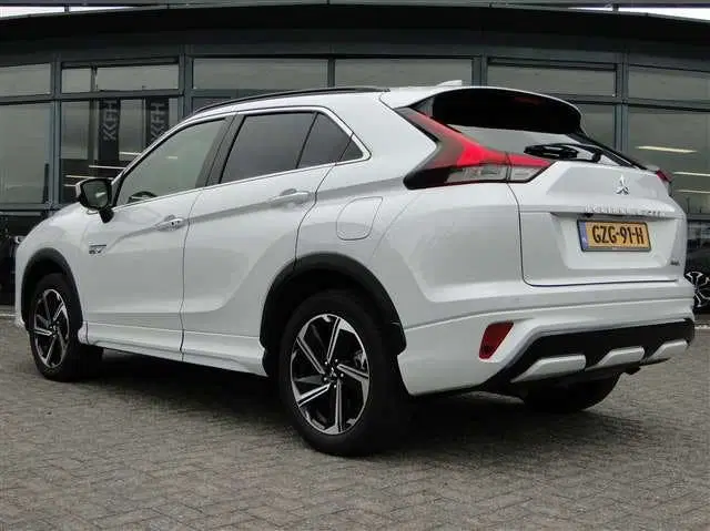 Mitsubishi Eclipse Cross 2.4 Executive . Leer uit 2022, foto 2