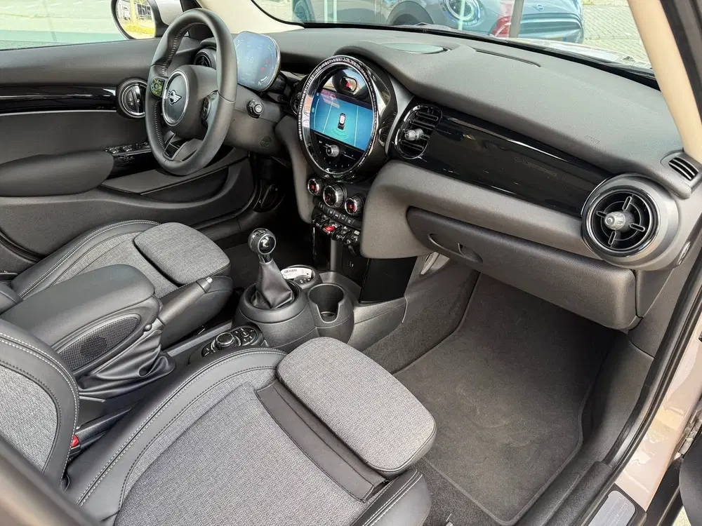 Mini One 1.5 One Business Edition uit 2022, foto 16
