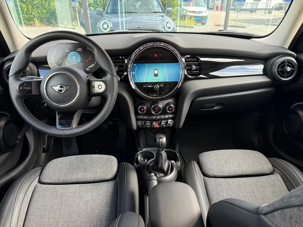 Mini One 1.5 One Business Edition uit 2022, foto 2