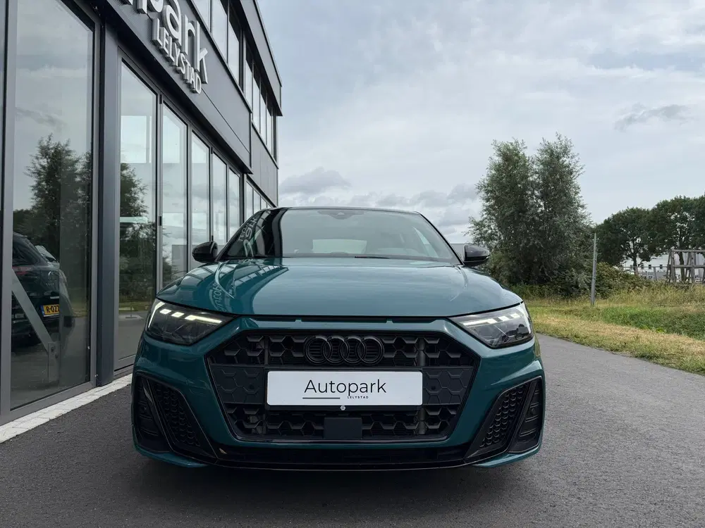 Audi A1 30 TFSI S Line edition one uit 2019, foto 2