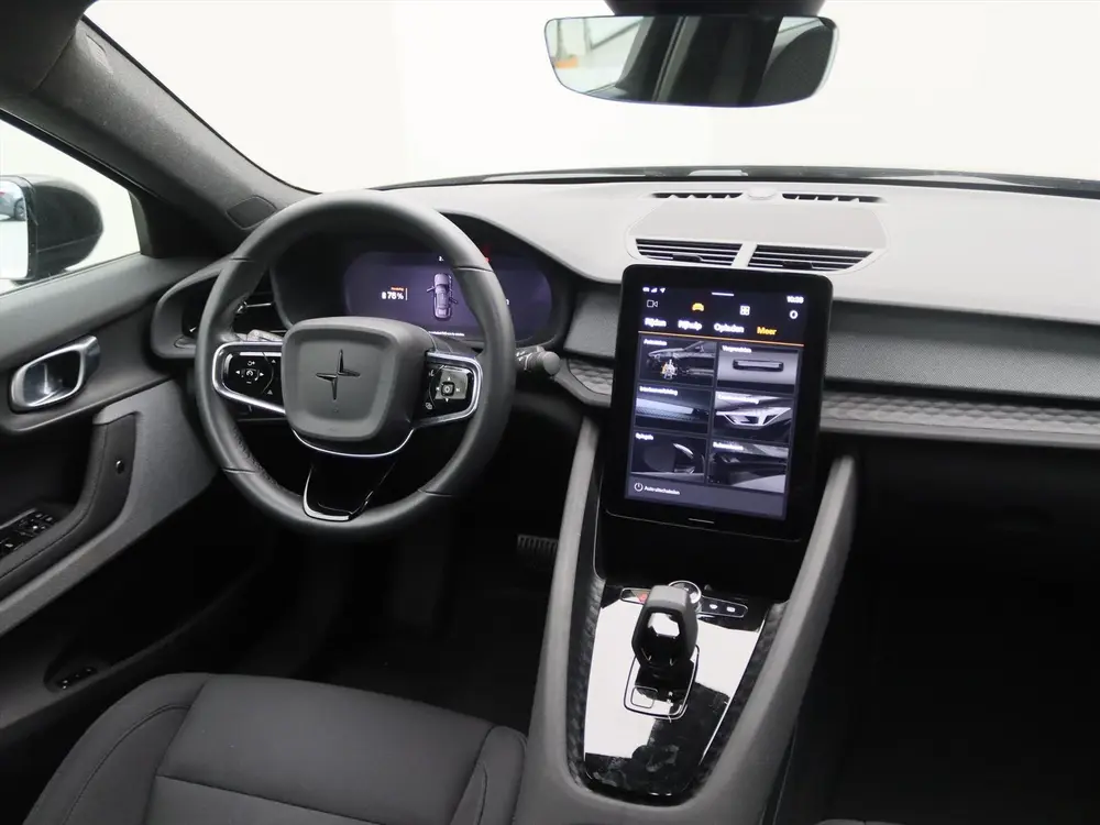 Polestar 2 165kW 64 kWh Standard Range Single Motor 95,47% S uit 2021, foto 2