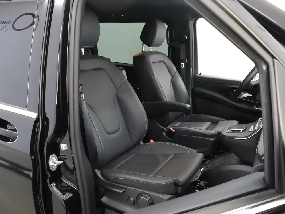 Mercedes-Benz EQV 300 uit 2024, foto 10