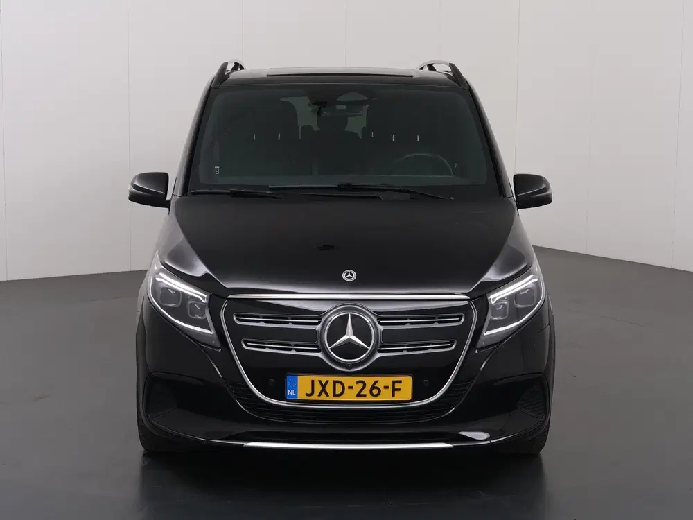 Mercedes-Benz EQV 300 uit 2024, foto 3