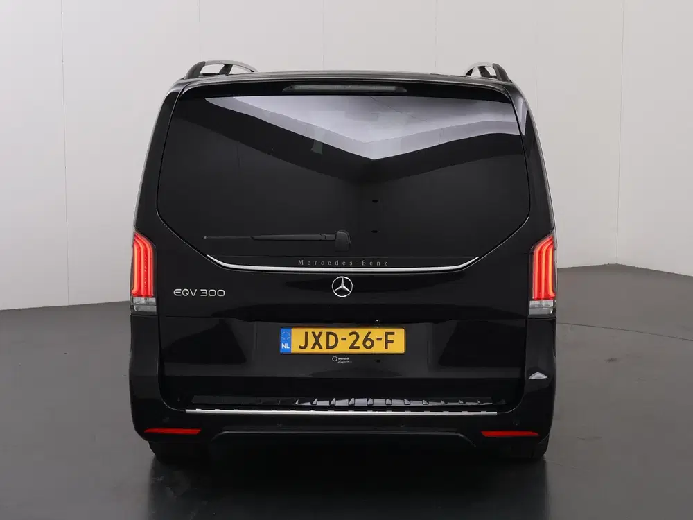 Mercedes-Benz EQV 300 uit 2024, foto 4