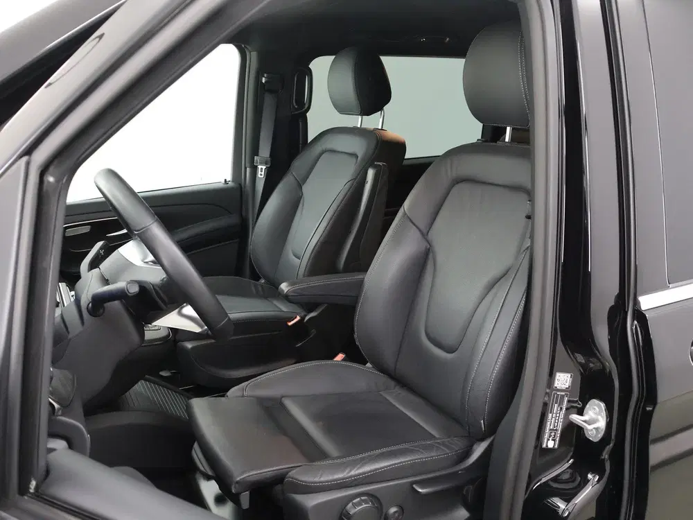 Mercedes-Benz EQV 300 uit 2024, foto 8