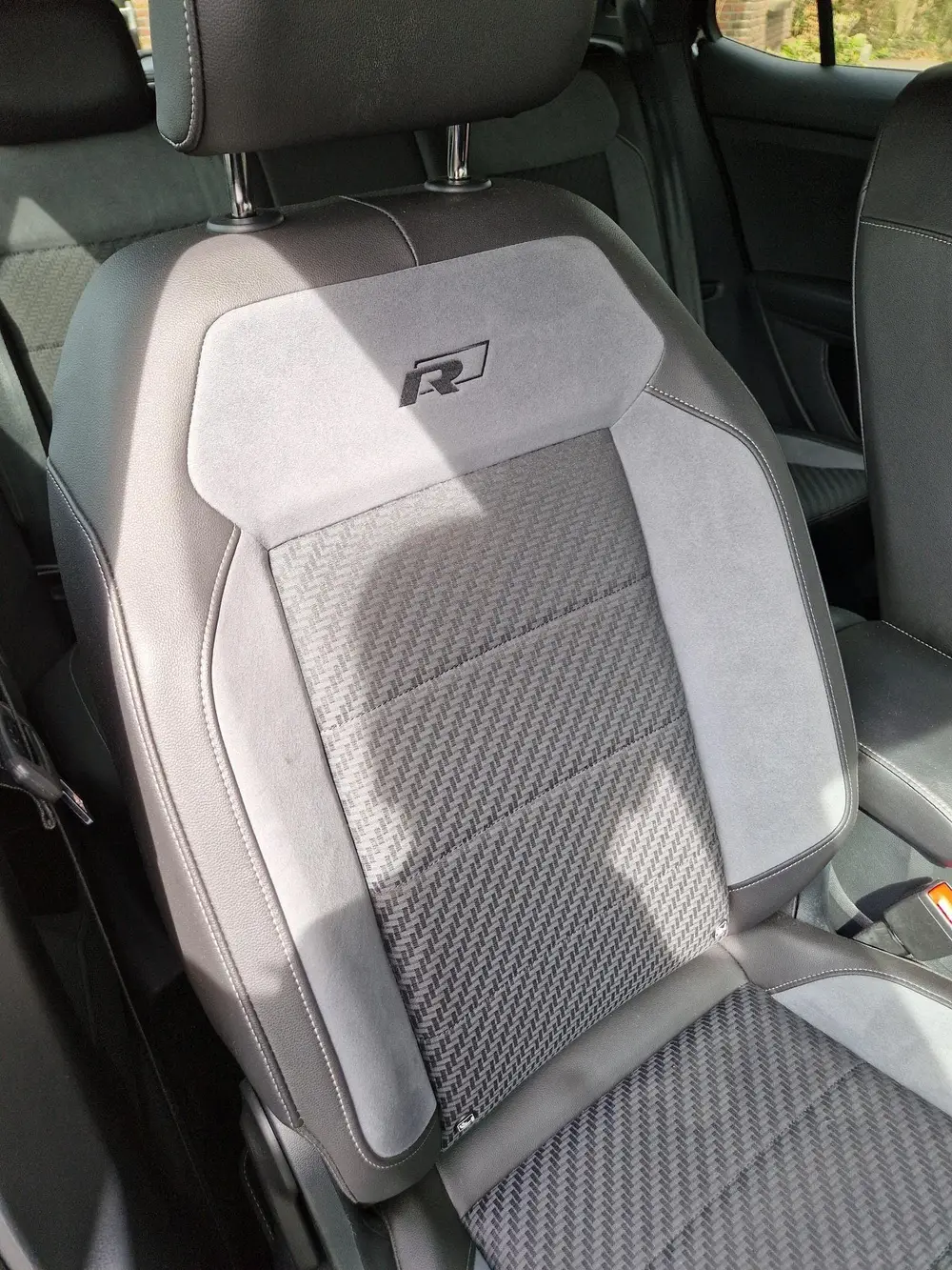 Volkswagen T-Cross 1.0 TSI R-Line nieuwstaat NED AUTO ! uit 2023, foto 11