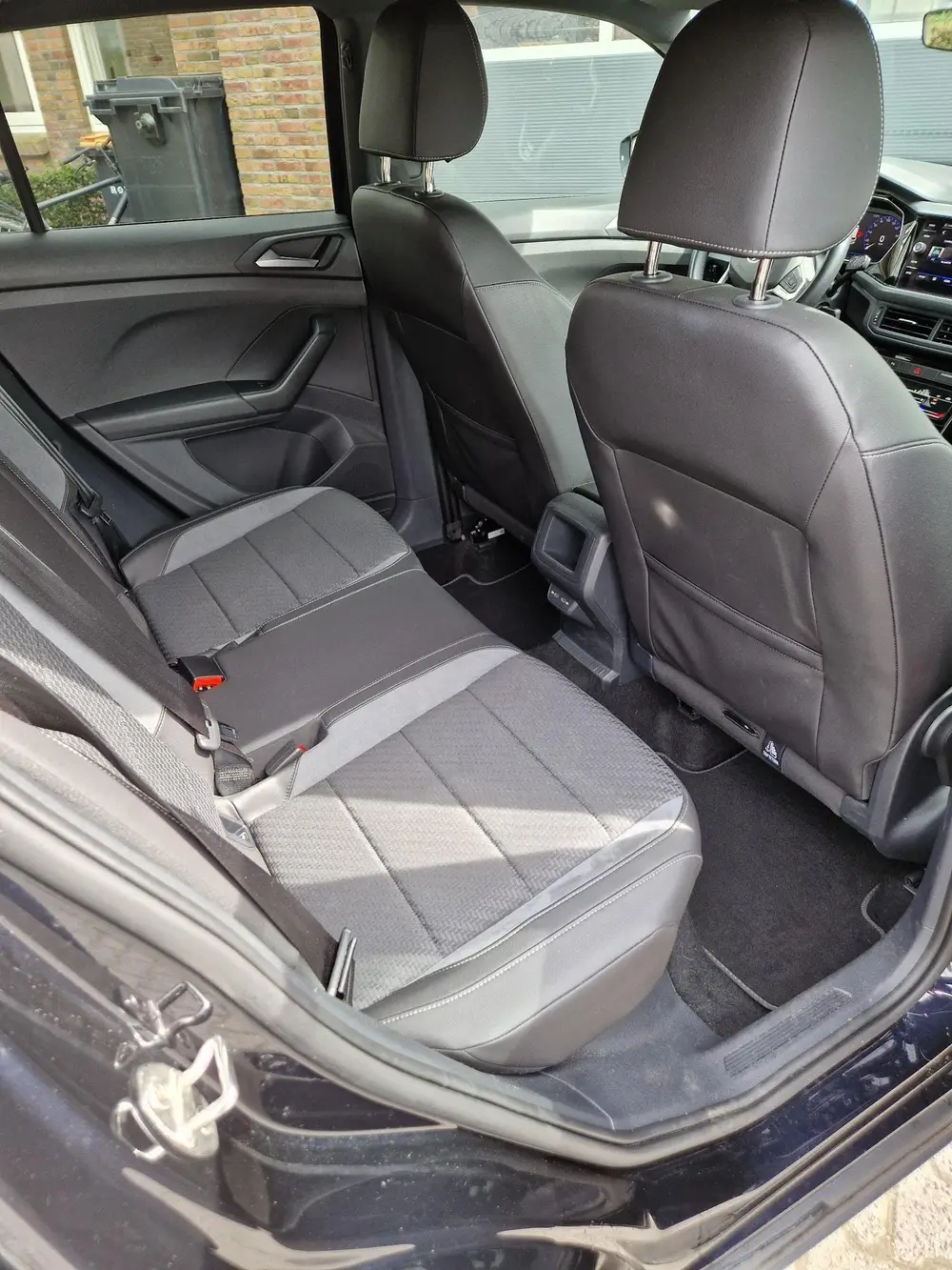 Volkswagen T-Cross 1.0 TSI R-Line nieuwstaat NED AUTO ! uit 2023, foto 9