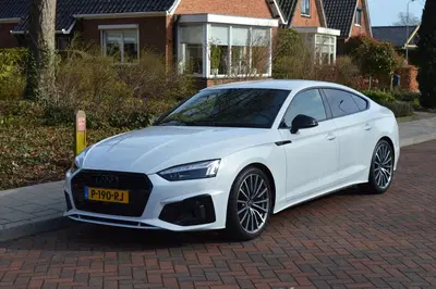 Audi A5 35 TFSI S edition Competition Org NL uit 2022