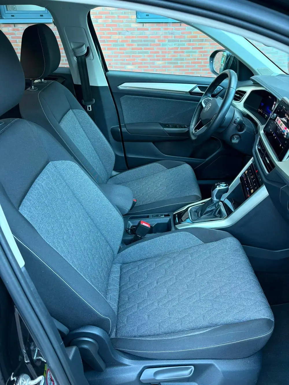 Volkswagen T-Roc 1.5 TSI 150pk 7-DSG 2023 Zwart uit 2023, foto 5