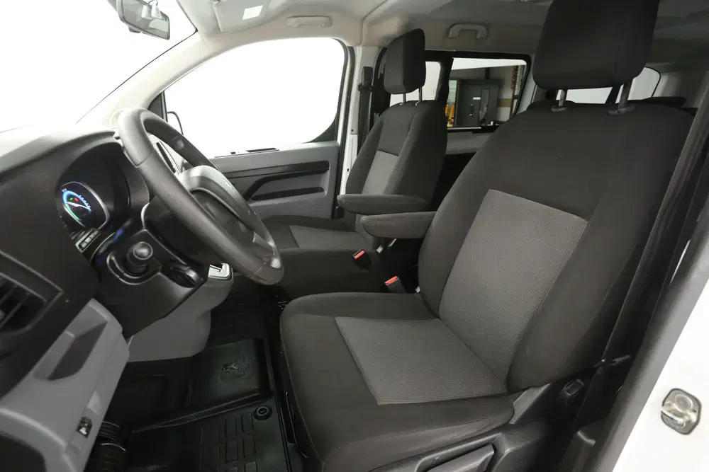 Peugeot Expert Kombi 75 kWh L3H1 8 Zits uit 2021, foto 11