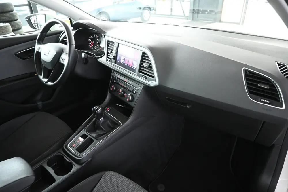 SEAT Leon 1.5 TSI Style Ultimate Edition Clima Navigatie Cru uit 2019, foto 19