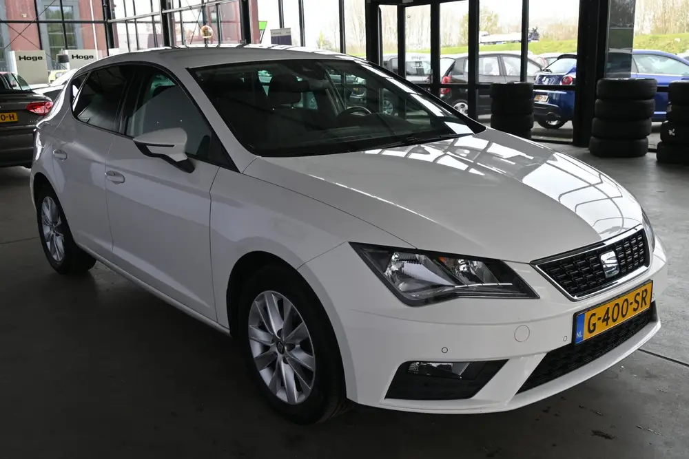 SEAT Leon 1.5 TSI Style Ultimate Edition Clima Navigatie Cru uit 2019, foto 5