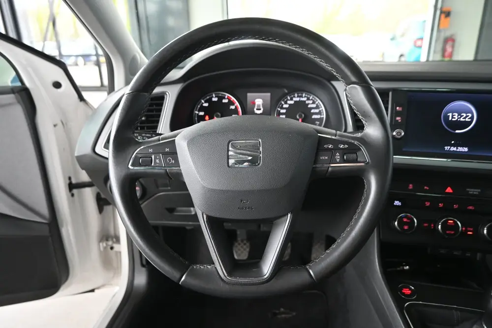 SEAT Leon 1.5 TSI Style Ultimate Edition Clima Navigatie Cru uit 2019, foto 6