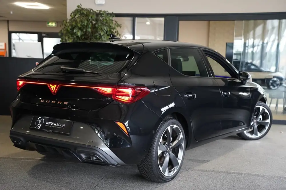 Cupra Leon 1.5 eTSI DSG 150PK Facelift Led Navi Cam SuperSpo uit 2025, foto 2