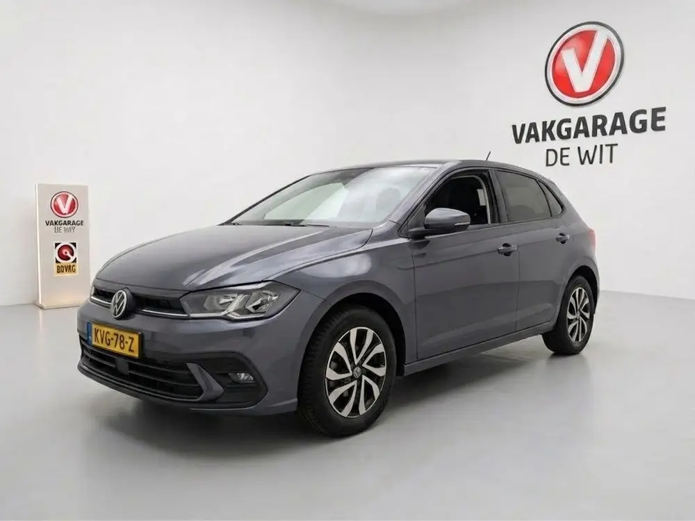 Volkswagen Polo 1.0 MPI Active | Camera | Trekhaak | CarPlay uit 2023