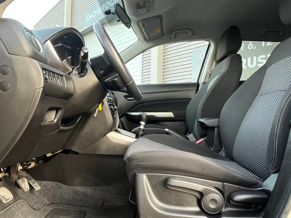 Suzuki Vitara 1.4 Boosterjet 140PK TwoTone,Navi,Clima,Cruise uit 2019, foto 11