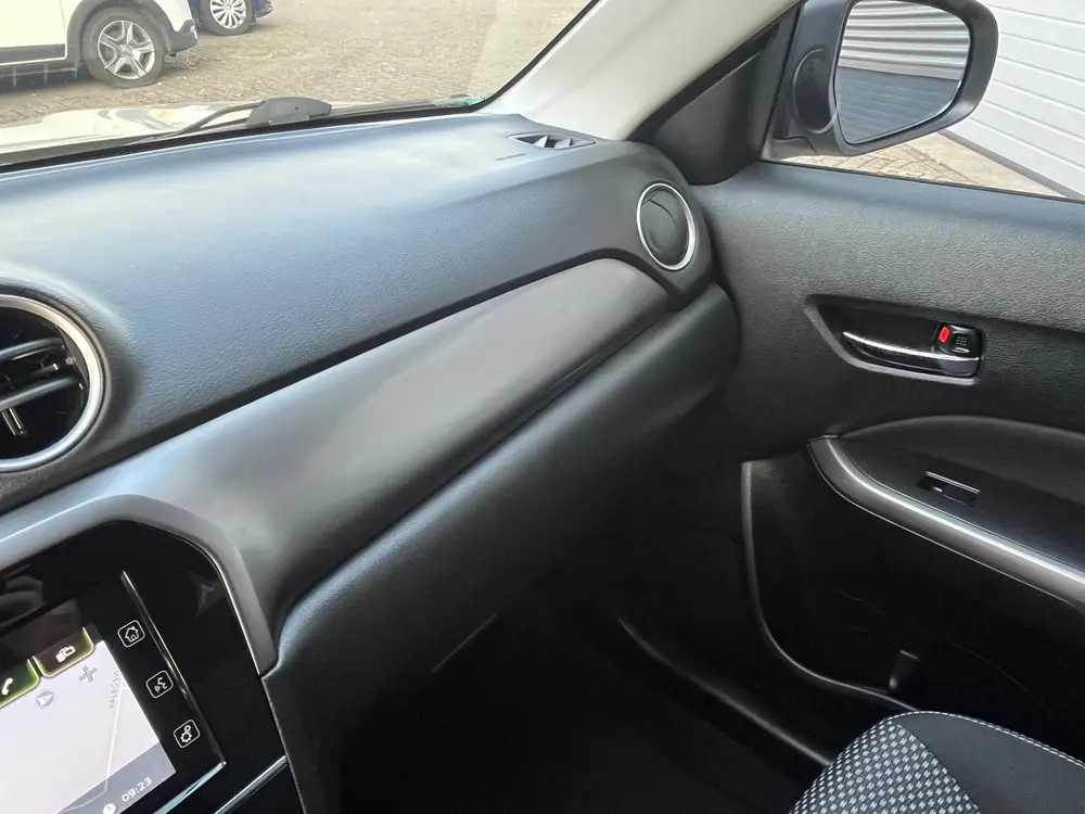 Suzuki Vitara 1.4 Boosterjet 140PK TwoTone,Navi,Clima,Cruise uit 2019, foto 17