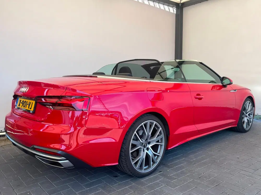 Audi A5 40 TFSI quattro S edition Competition uit 2022, foto 2