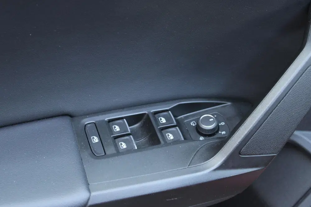 SEAT Leon 1.0 eTSI FR Business Intense Adaptive uit 2022, foto 15