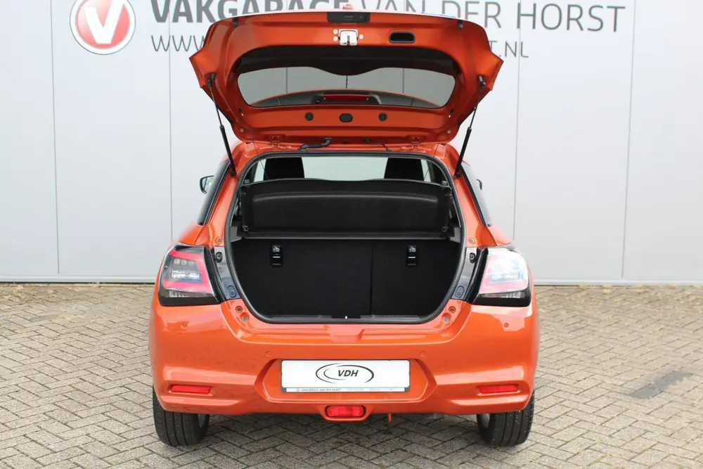 Suzuki Swift 1.2-83 pk MHEV Select Smart-Hybrid 5drs. Z uit 2025, foto 10