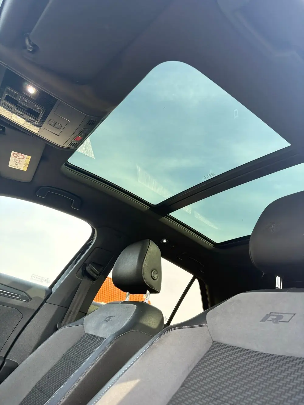 Volkswagen T-Roc R-Line Te Koop of Contract overname uit 2019, foto 11