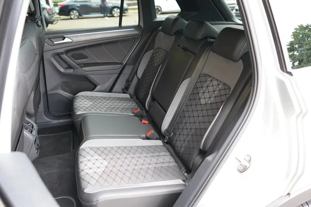 Volkswagen Tiguan 1.5 TSI Elegance R-Line|GARANTIE|PANO|ACC| uit 2023, foto 18
