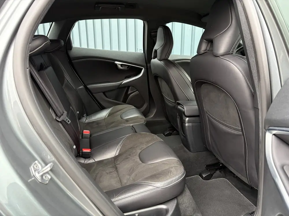 Volvo V40 1.5 T3 R-Design | Stoelverwarming | Prijs Rijklaar uit 2019, foto 17