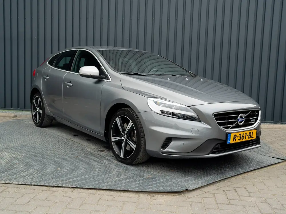 Volvo V40 1.5 T3 R-Design | Stoelverwarming | Prijs Rijklaar uit 2019, foto 19