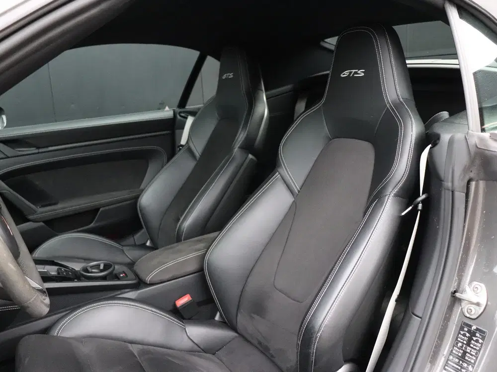 Porsche 911 3.0 Carrera 4 GTS uit 2023, foto 17