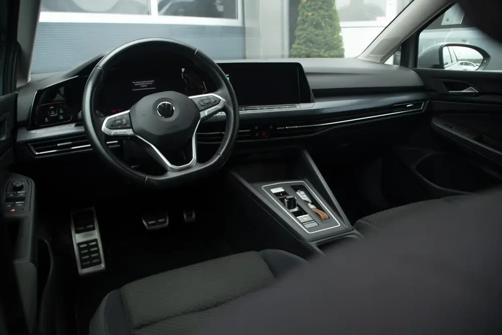 Volkswagen Golf 1.0 eTSI Life|Sfeerverlichting|stuurverwarmd uit 2021, foto 8