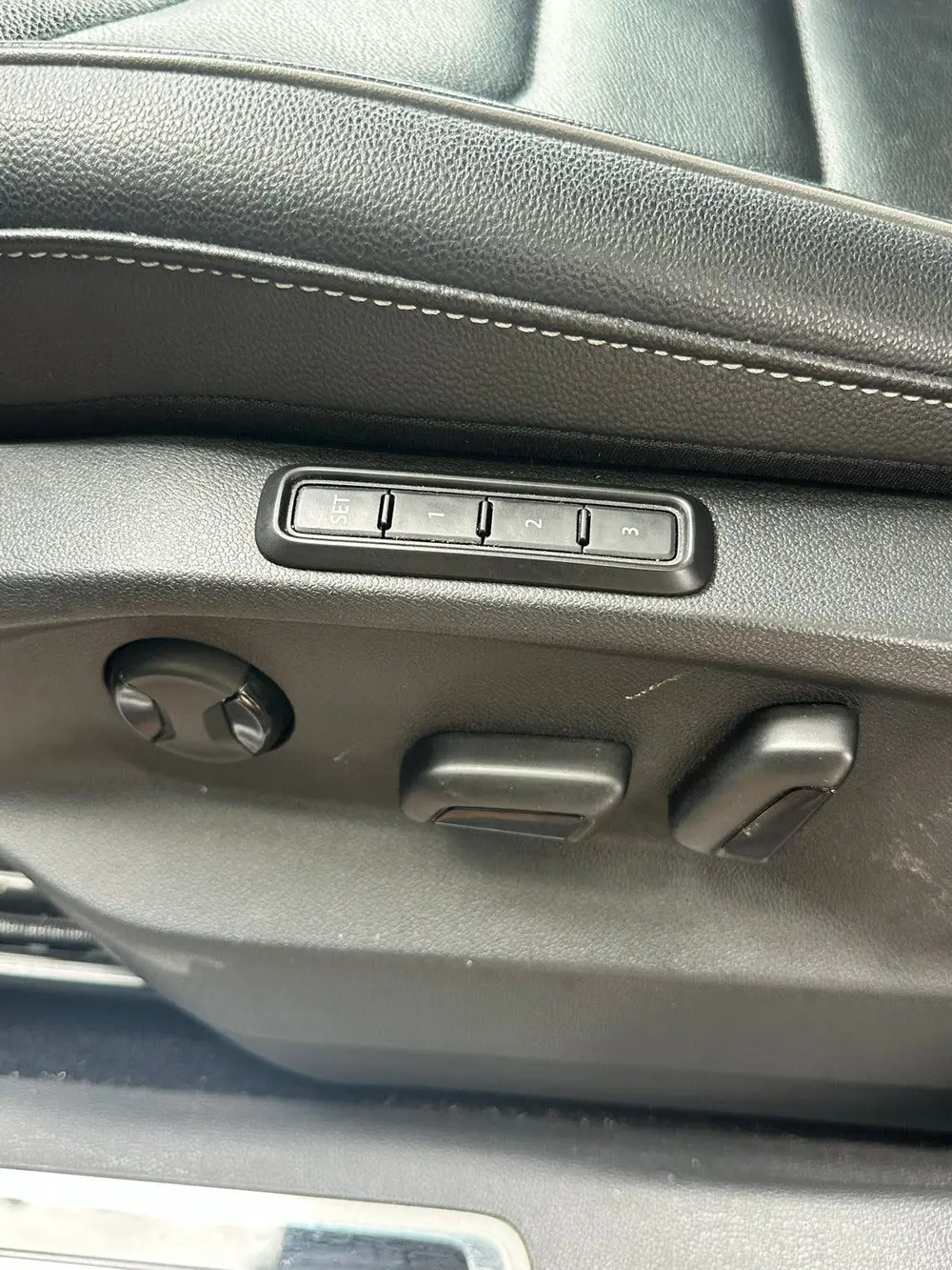 Volkswagen Tiguan VW Tiguan 2.0 TSI 190pk 4 DSG Nightshade Blue Metallic uit 2021, foto 15