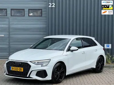 Audi A3 30 TFSI S edition uit 2023