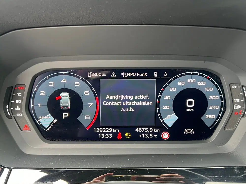 Audi A3 30 TFSI S edition uit 2023, foto 12