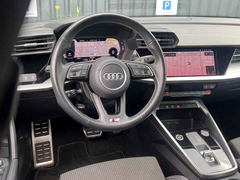 Audi A3 30 TFSI S edition uit 2023, foto 13