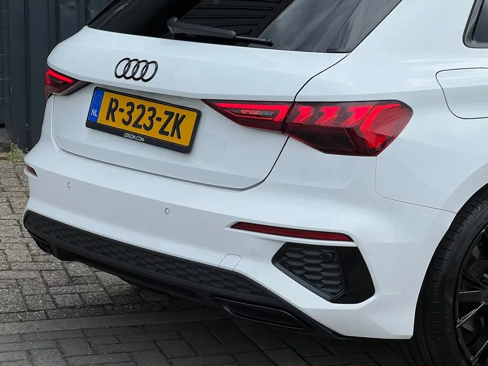 Audi A3 30 TFSI S edition uit 2023, foto 7