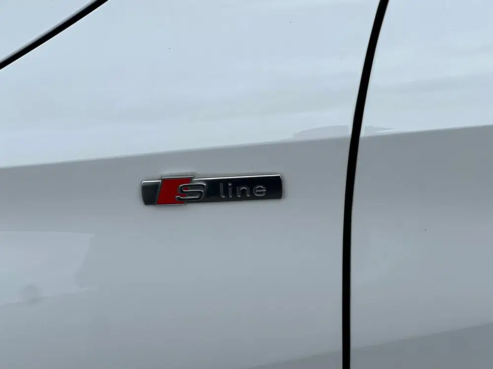 Audi A3 30 TFSI S edition uit 2023, foto 9