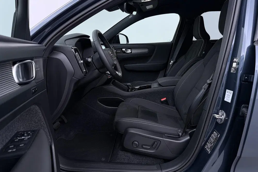 Volvo EX40 Single Motor Extended Range Plus uit 2026, foto 3