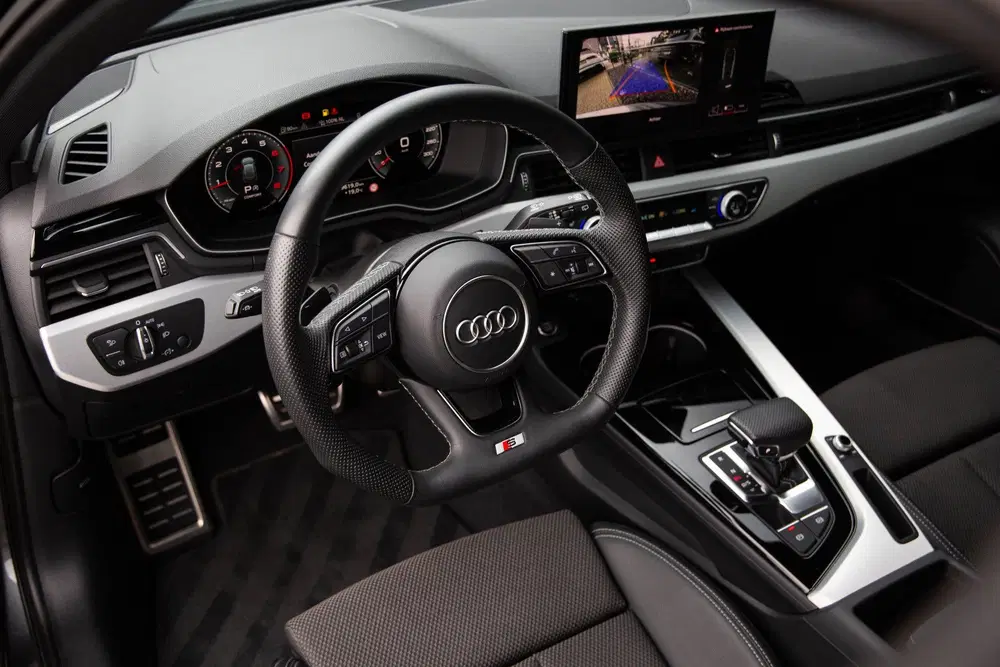 Audi A4 35 TFSI S edition uit 2023, foto 11