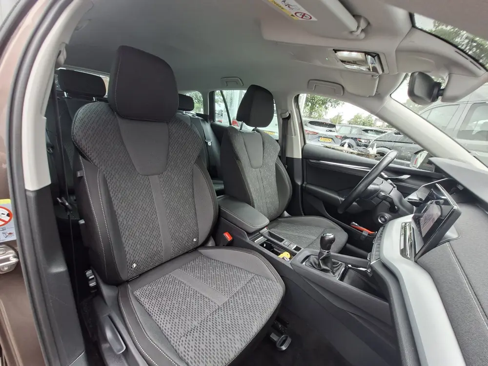 Skoda Octavia 1.0 TSI Business Edition Plus (bj 2021) uit 2021, foto 7