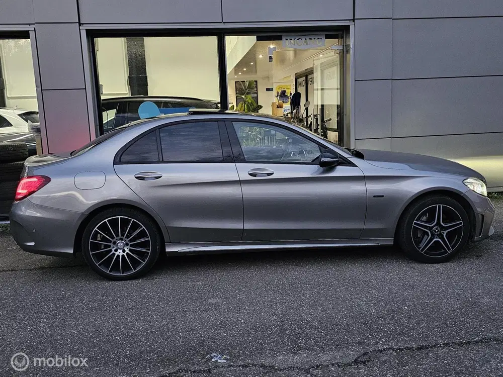 Mercedes-Benz C-Klasse 300 de AMG Panorama uit 2020, foto 10