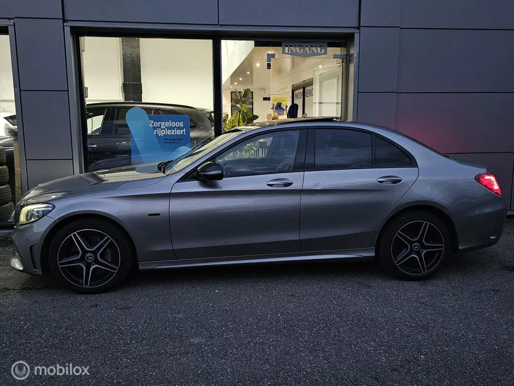 Mercedes-Benz C-Klasse 300 de AMG Panorama uit 2020, foto 11