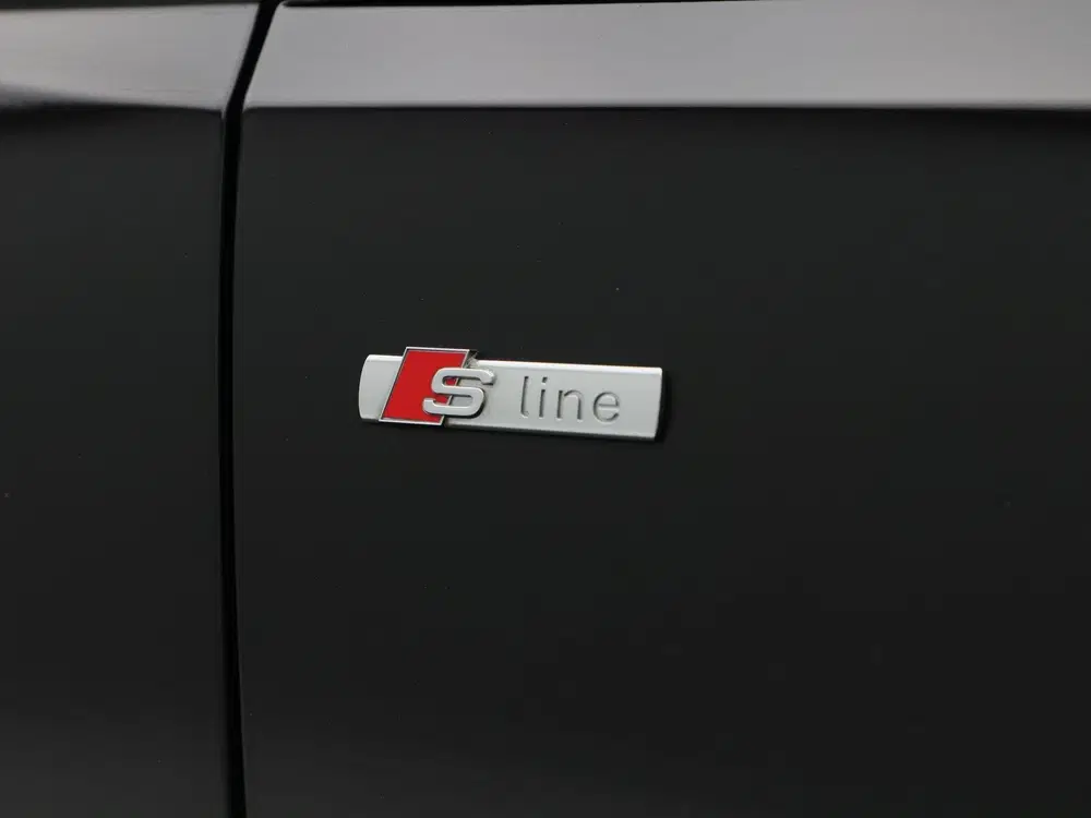 Audi A4 40 TDi 204 Pk Automaat quattro S-Line uit 2022, foto 12