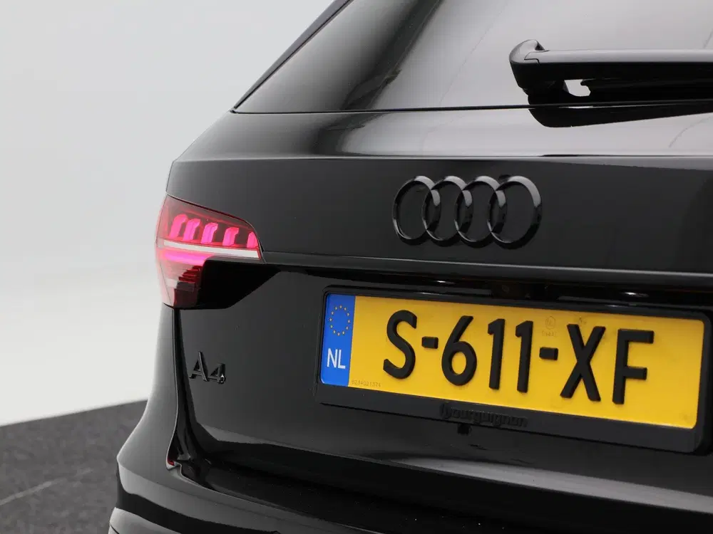 Audi A4 40 TDi 204 Pk Automaat quattro S-Line uit 2022, foto 15