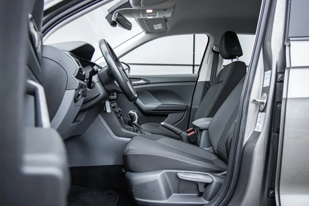 Volkswagen T-Cross 1.0 TSI 110pk DSG Style | Trekhaak | Voor uit 2021, foto 4