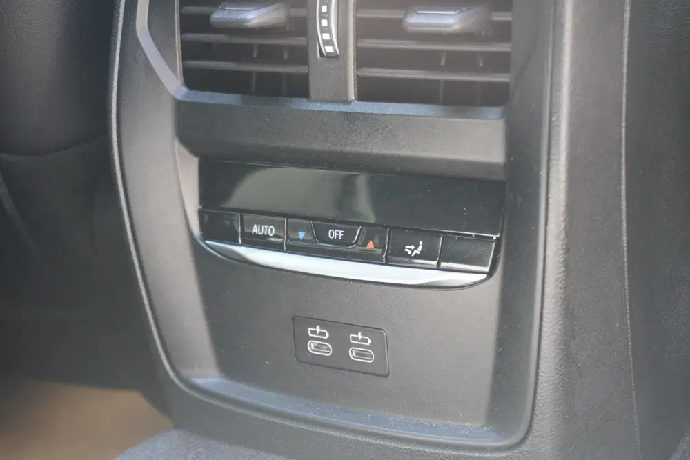 BMW i4 eDrive40 340pk High Executive 84 kWh uit 2023, foto 16