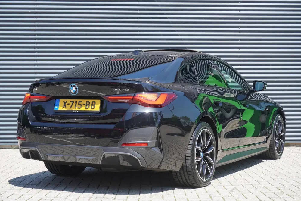 BMW i4 eDrive40 340pk High Executive 84 kWh uit 2023, foto 2
